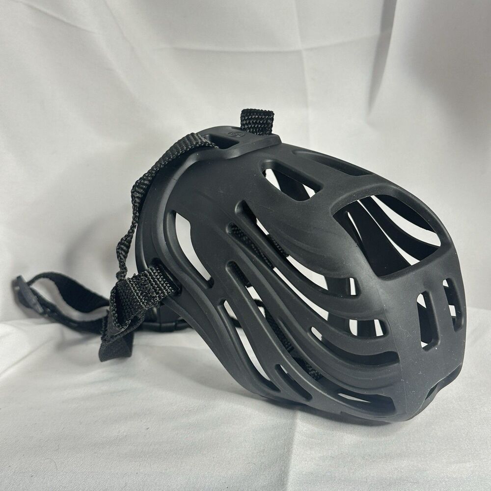Baskerville Ultra Dog Muzzle Size 6 Black Plastic Nylon Non Breed Specific NWOT